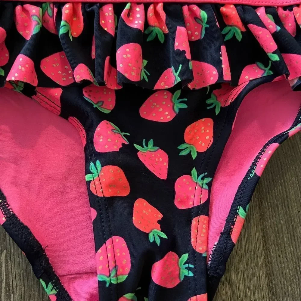 H&M Girl strawberry print swimming set size 4-6